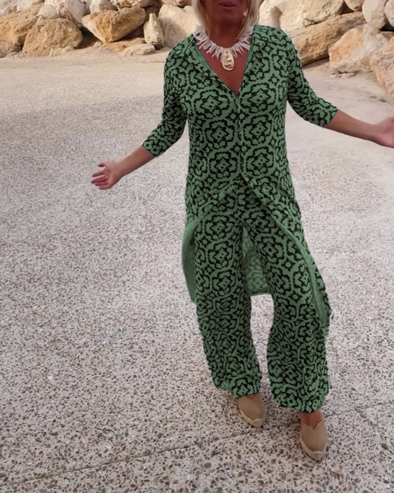 Vintage Printed Two-Piece Set with Lapel Collar and Button Details β Spring/Summer