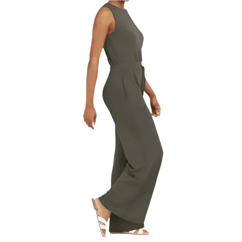 Alessia – Women's Sleeveless Lightweight Jumpsuit for Summer Comfort