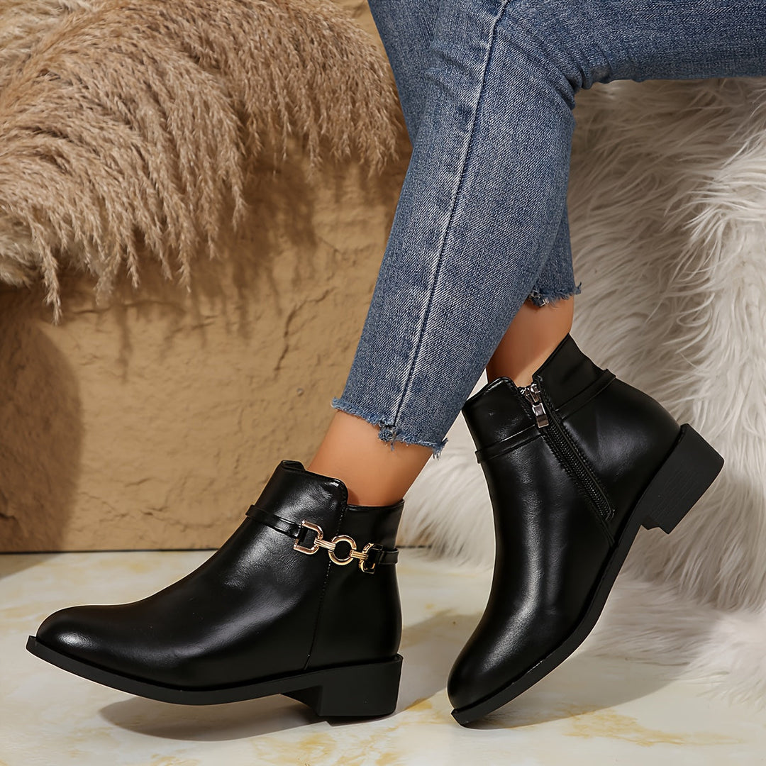 Adèle – Everyday Elegance and Comfort