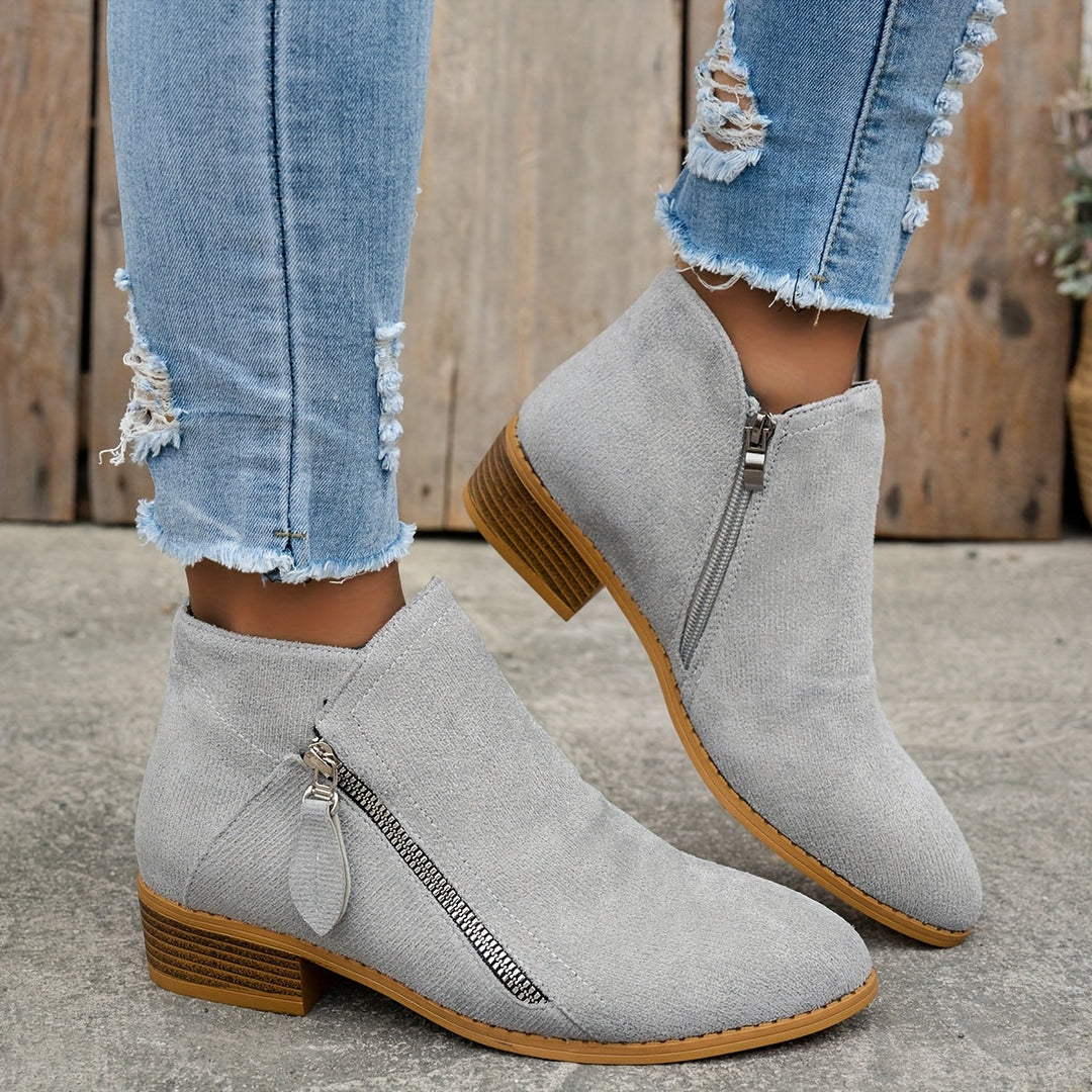 Amadea – Cozy Boots Designed for Sensitive Feet