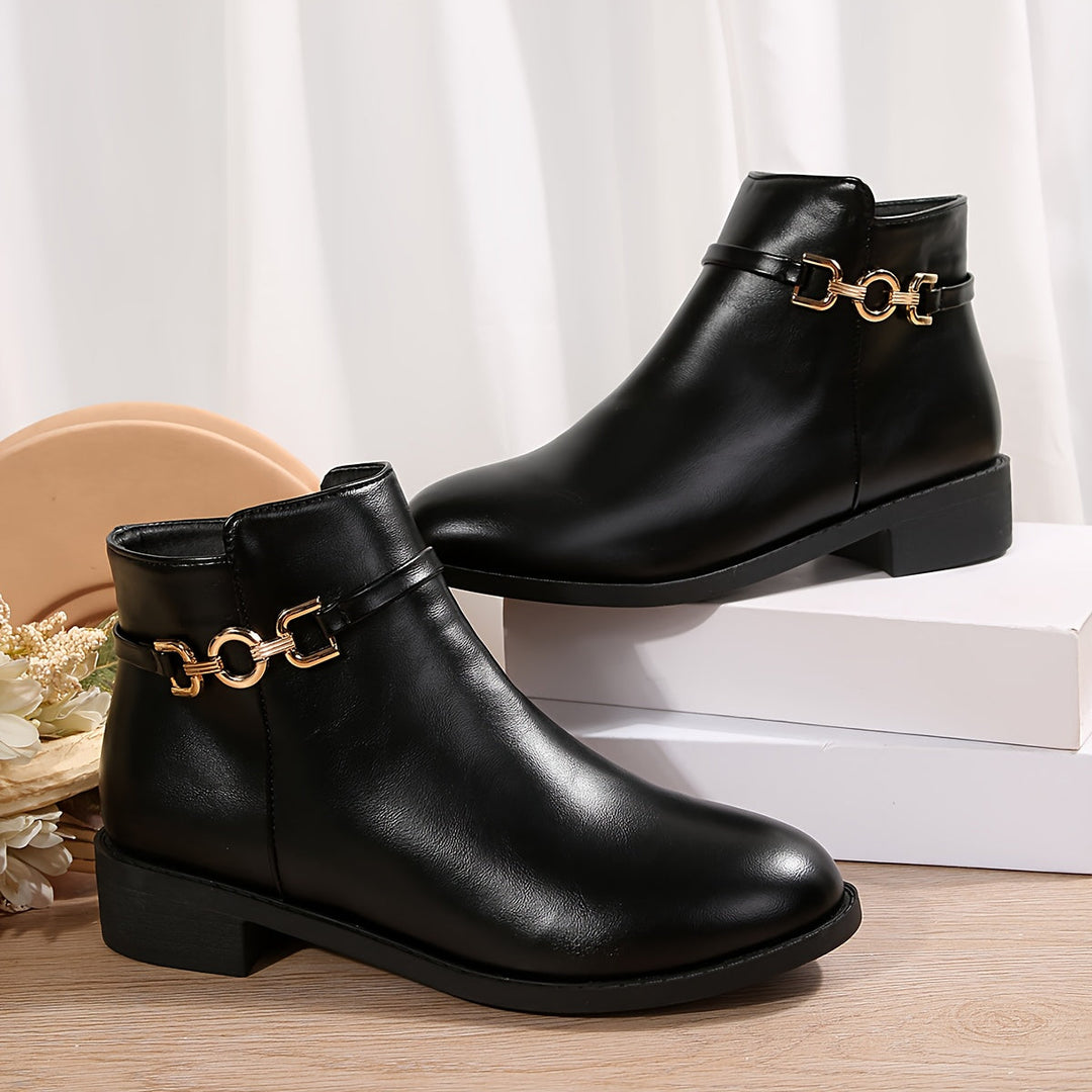 Adèle – Everyday Elegance and Comfort