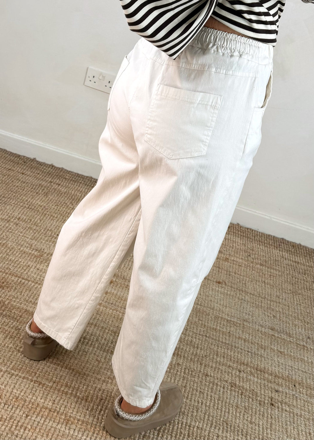 Barrel leg magic pants - cream