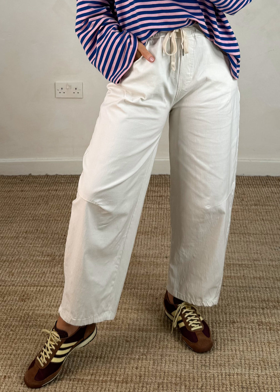 Barrel leg magic pants - cream