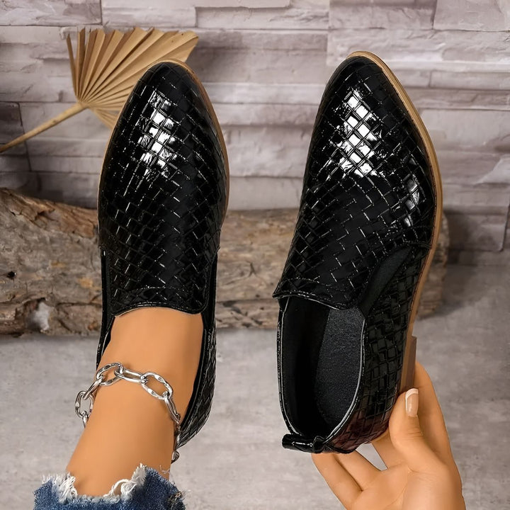 Alexia - Stylish and Cozy Oxford Shoes