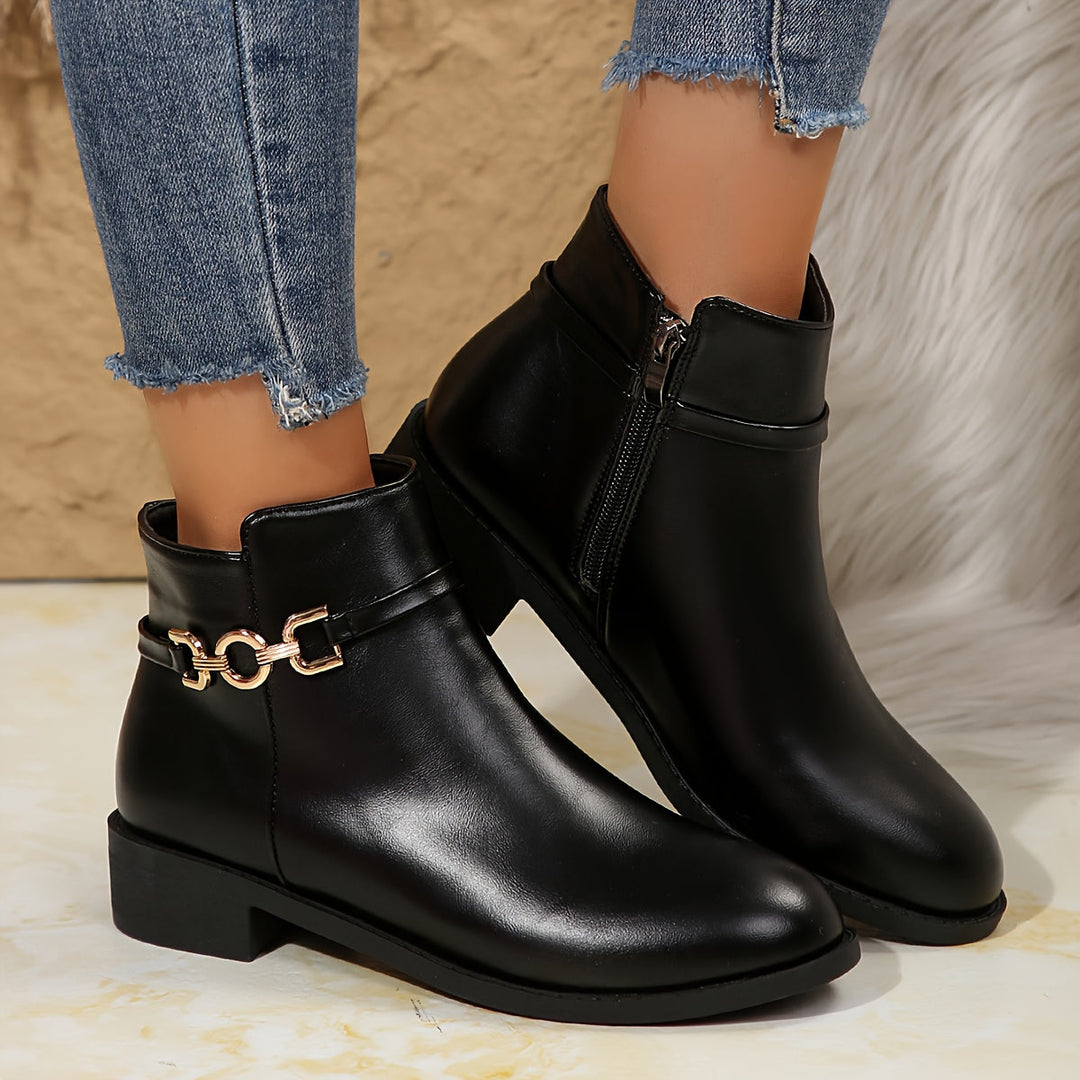 Adèle – Everyday Elegance and Comfort