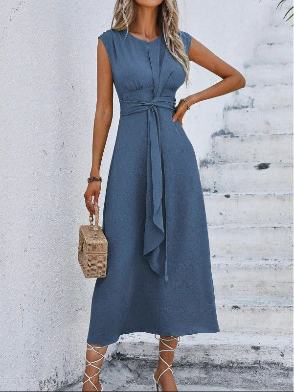 Eva™ | Timeless sleeveless midi dress with flattering waist tie